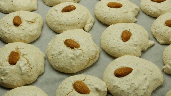 Миндальное печенье Миндальное печенье