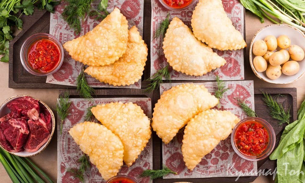 Мини-чебуреки с картофелем и сыром