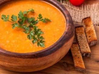 Пряный суп из моркови и чечевицы