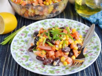 Салат с фасолью и кукурузой