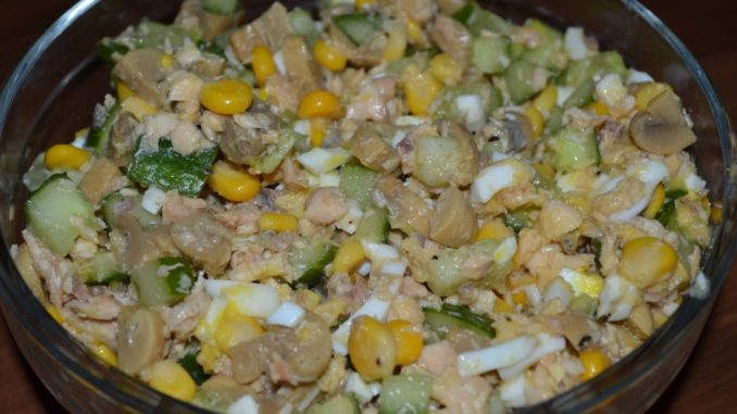 Салат с горбушей и шампиньонами-04 Салат с горбушей и шампиньонами