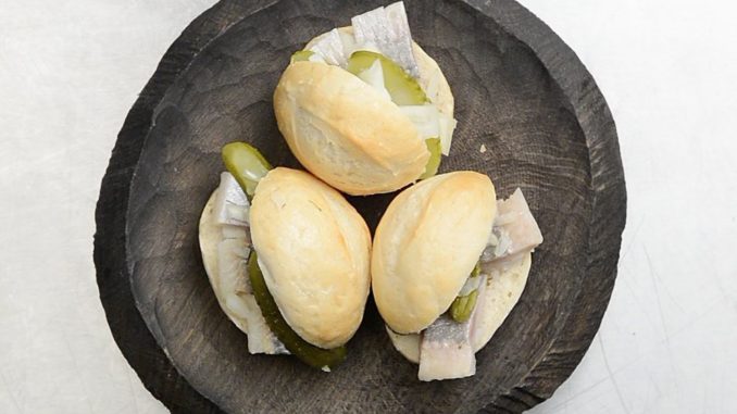 Сэндвич с селедкой Сэндвич с селедкой