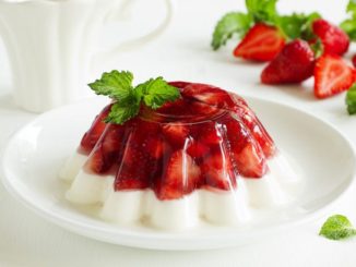 Сливочно-клубничное желе