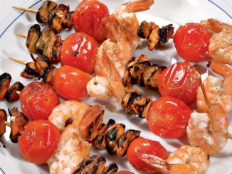 Средиземноморский шашлычок из морепродуктов