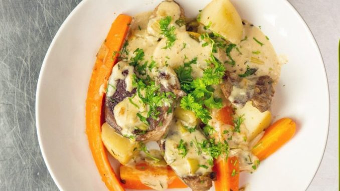 Томленая баранина с овощами Томленая баранина с овощами