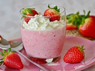 Творожный мусс с клубникой