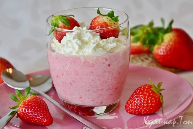 Творожный мусс с клубникой