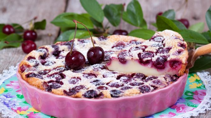 Клафути с черешней Клафути с черешней