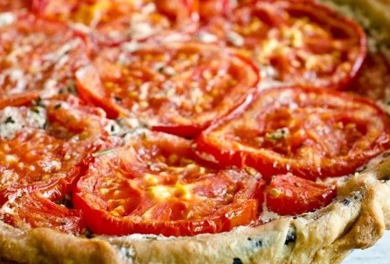 Открытый пирог с помидорами и грибами Открытый пирог с помидорами и грибами