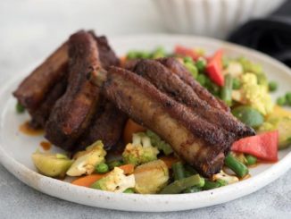 Ребрышки в специях с овощами