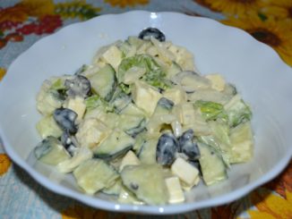 Салат из огурцов с адыгейским сыром