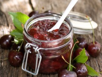 Варенье из черешни с орешками
