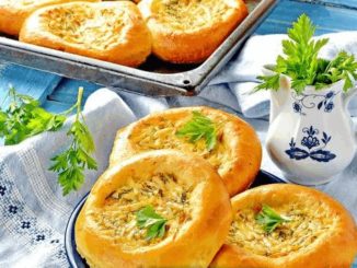 Ватрушки с копчёным сыром и укропом
