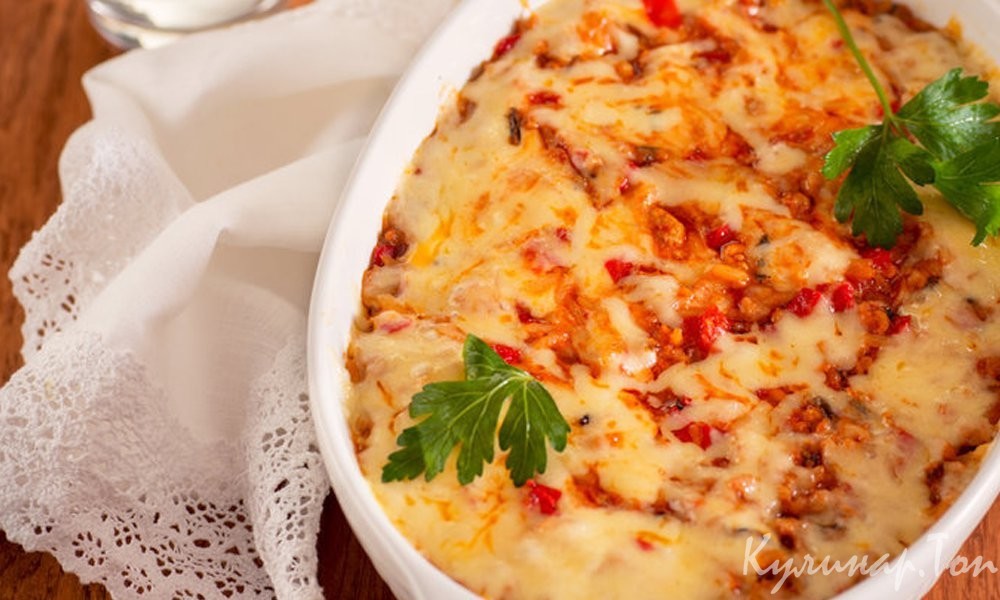 Запеканка из фарша с рисом и томатами