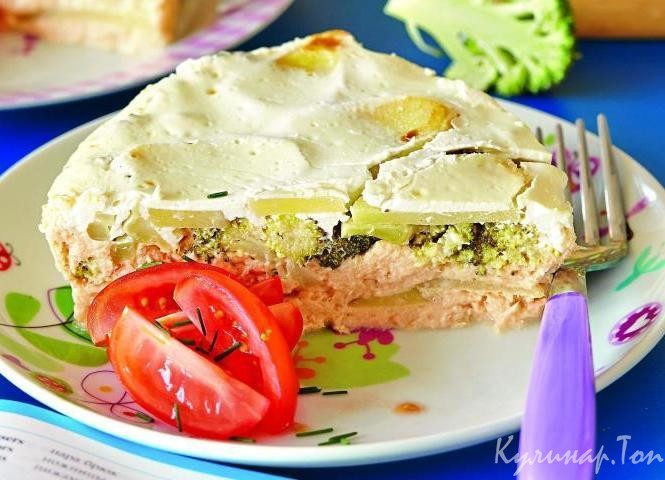 Запеканка с лососем и овощами