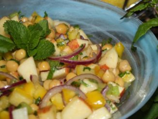 Картофельный салат с нутом