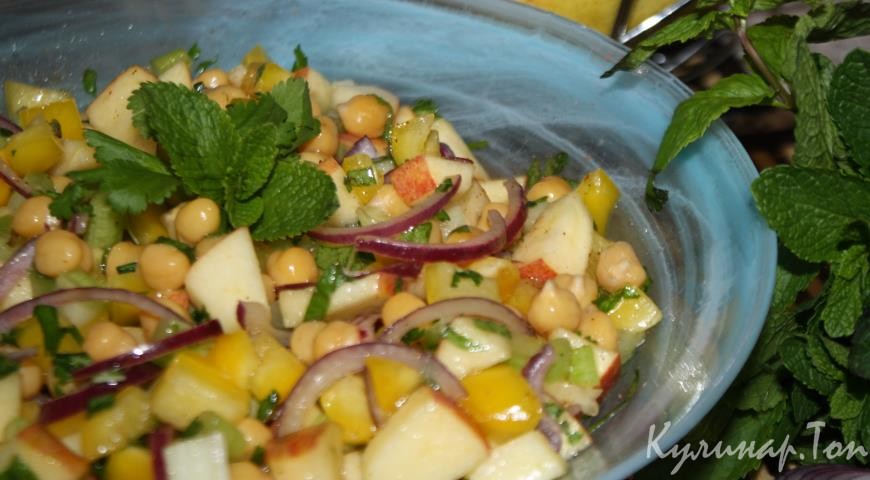 Картофельный салат с нутом