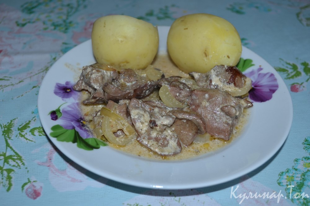 Куриная печень в сметане по-мински