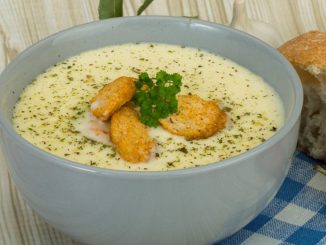 с плавлеными сырками и чесночными сухариками
