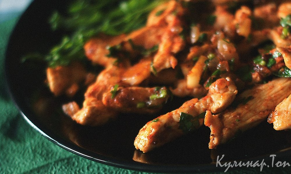 Курица с лимоном, чесноком и розовым перцем
