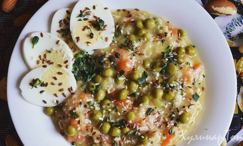 Легкий гороховый суп на курином бульоне