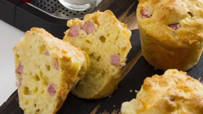 Маффины с ветчиной и сыром Маффины с ветчиной и сыром