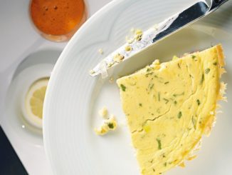 Омлет-суфле с ветчиной и сыром