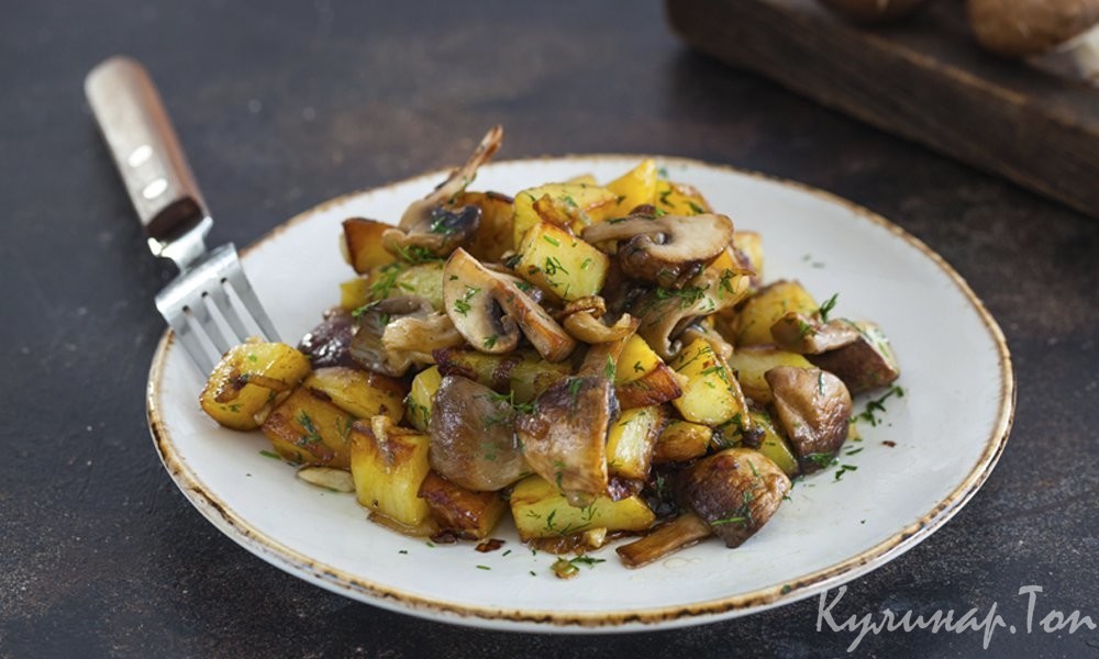 Жаркое с грибами и картошкой