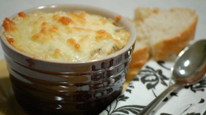 Жюльен с говядиной и шампиньонами Жюльен с говядиной и шампиньонами