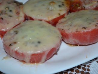 Запеченные помидоры с сыром