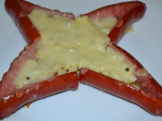 "Звездочки" из сосисок с картофелем и сыром