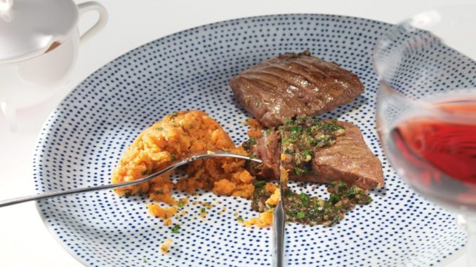 Говяжья печень с пюре из моркови и кинзы Говяжья печень с пюре из моркови и кинзы