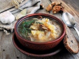 Грибные щи с квашеной капустой