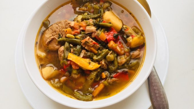 Гювеч с капустой и фасолью Гювеч с капустой и фасолью