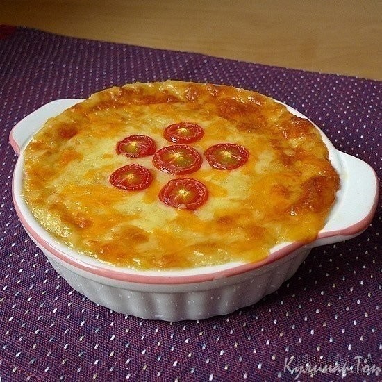 Картофельная запеканка с сыром и луком
