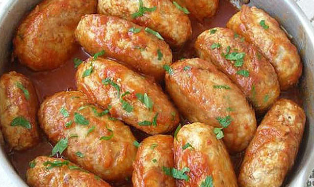 Котлеты из фарша и кабачков Котлеты из фарша и кабачков