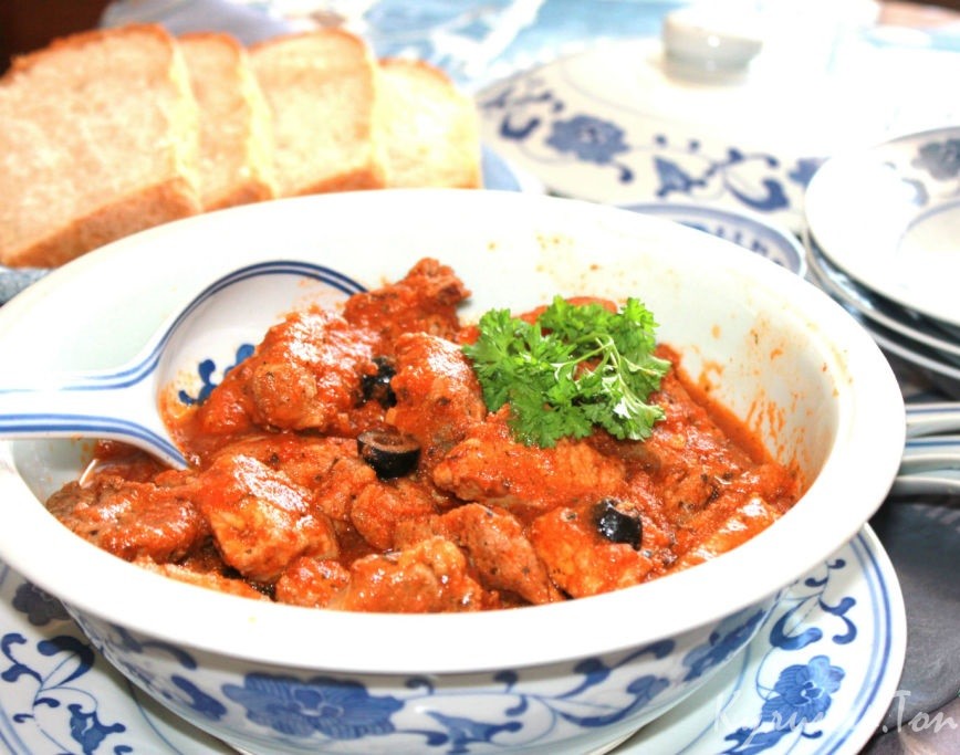 Мясо по-итальянски в томатном соусе