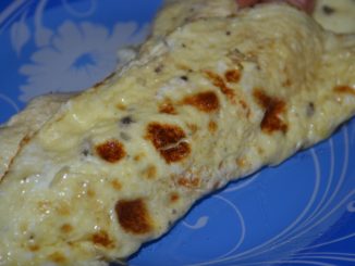 Омлет с сосисками