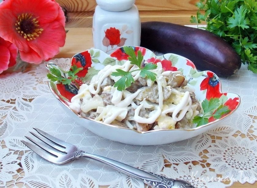 с яйцами и баклажаном