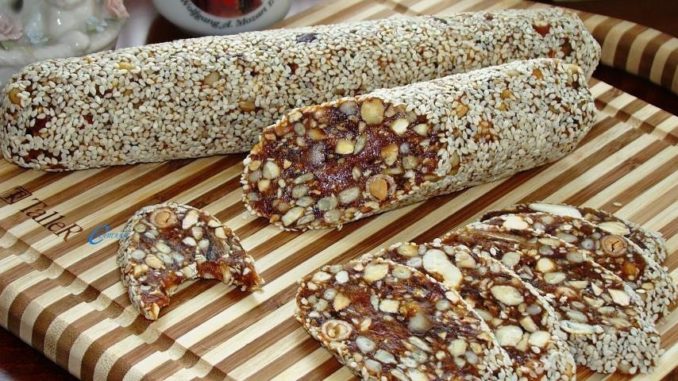 Финиковая колбаска Финиковая колбаска