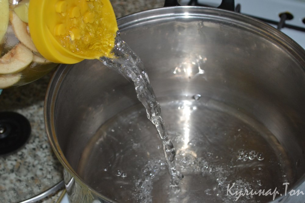 Компот из яблок и груш