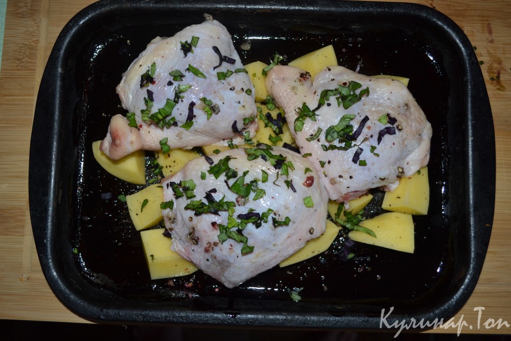 Курица с чесноком и базиликом