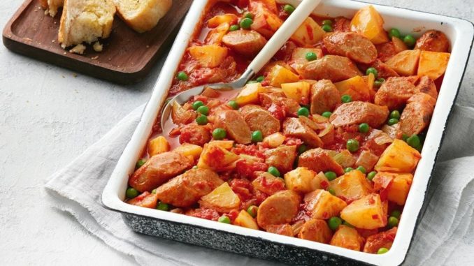 Рагу с картофелем и сосисками Рагу с картофелем и сосисками