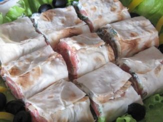 Рулетики с семгой и сыром филадельфия
