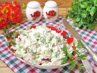 Салат из курицы с рисом