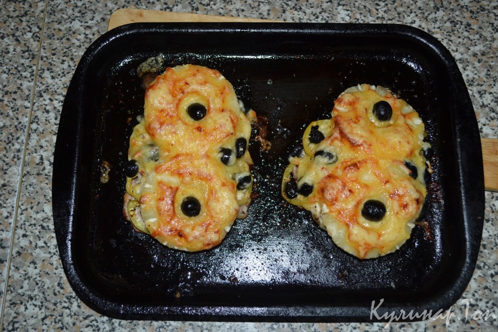 Свинина с ананасом и маслинами