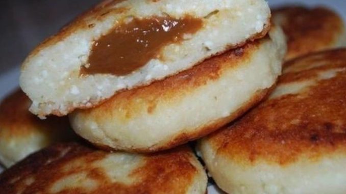 Сырники с вареной сгущенкой Сырники с вареной сгущенкой