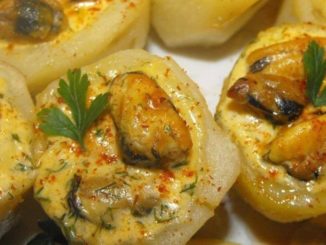 Картофельная закуска с мидиями