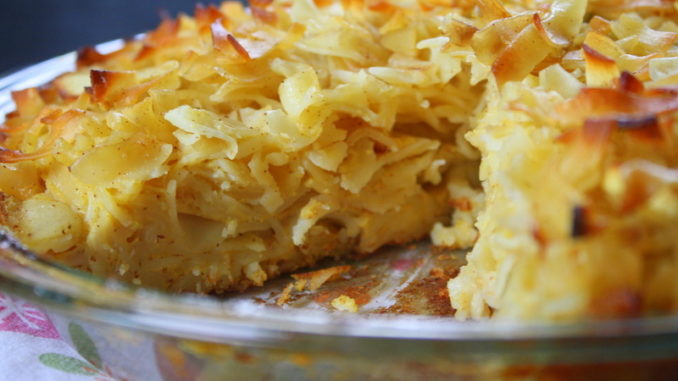 Кугл с яблоками, изюмом и корицей Кугл с яблоками, изюмом и корицей