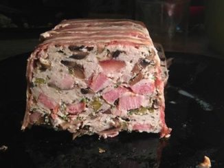 Куриный террин с беконом